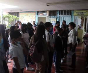 Los alumnos de séptimo grado del Instituto Milla Selva llegaron el miércoles para recibir una charla de inducción.