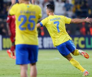 El Al Nassr venció a Al Duhail con un marcador de 4-3 con magnífico doblete de Cristiano Ronaldo y la asistencia en la que acompañó a Talisca.