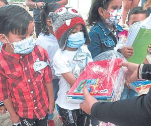 Solo durante el 2022 más de nueve mil cuadernos fueron entregados gracias al apoyo de las empresas que confían en la campaña. La lista de niños es grande y queremos llegar a la mayoría.