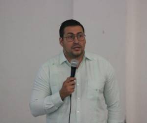 El programa académico incluye la exposición de casos clínicos relevantes por parte de especialistas hondureños como Marvin Josué Arias Santos, Leonardo Enrique Arias, Ruth Torres Mejía y Darwin Nicolás Martínez.