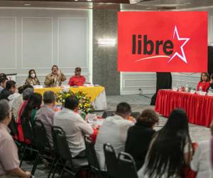 La reunión del Partido Libre se realizó en Tegucigalpa y contó con los diputados de la institución. Zelaya y Patricia Rodas junto a Héctor Zelaya lideraron el encuentro.