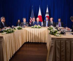 Los dirigentes de los tres países emitieron una declaración conjunta tras su reunión trilateral en Camboya.