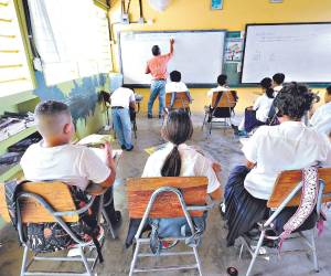 Los más de 85,000 estudiantes que no lograron avanzar al siguiente grado escolar tienen una oportunidad en la segunda recuperación que las autoridades realizarán en febrero.