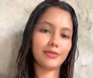 El cuerpo de una jovencita fue encontrado sin vida; estaba semidesnudo y partes de su ropa interior estaban a corta distancia de ella.
