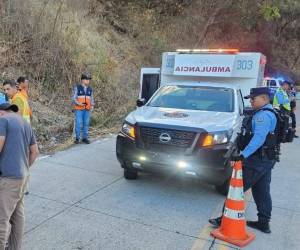 La víctima mortal fue identificada como Jeysi, de 30 años, quien falleció mientras recibía atención médica tras resultar gravemente herida en el percance.