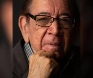 El poeta Livio Ramírez llega a los 50 años de trayectoria en la literatura.
