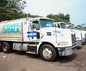 Personal de la Alcaldía Municipal confirmó a EL HERALDO que poner a funcionar las cisternas es difícil y costoso, en consecuencia detallan que de los 30 camiones usados 14 están paralizados y los que “caminan” presentan diversos defectos.