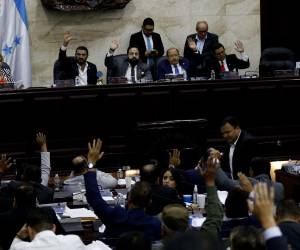 El coordinador de Libre, ‘Mel’ Zelaya, indicó que seguirán sumando aliados políticos en cualquier parte para lograr sus objetivos de gobierno y aprobar la Ley Tributaria.