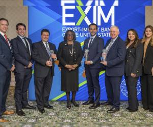 Jose Fernando Mendoza (Banco Atlántida), Joan Tapia (JP Morgan), Guillermo Bueso (Banco Atlántida), Reta Jo Lewis (US EXIM), Elie Villeda (First Solar), John Meakin (JP Morgan), Alexandra Felfle (JP Morgan), María José Agüero (Banco Atlántida).