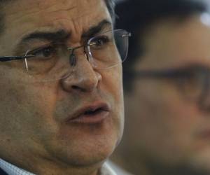 Bajo el interrogatorio de la Fiscalía, Hernández fue cuestionado sobre el apoyo que habría recibido de la organización criminal conocida como “Los Valle Valle”.