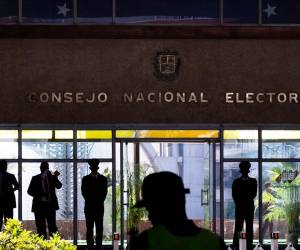 Maduro buscará un tercer mandato en estas elecciones, enfrentándose a Edmundo González Urrutia, designado por la principal alianza opositora.