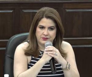 Cossette López comparte reflexión tras su testimonio en juicio político contra Marlon Ochoa en el Congreso Nacional.