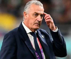 Gustavo Alfaro ya comenzó a preparar el partido ante Honduras.