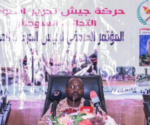 Abdul Latif Yahia Ishaq, jefe del Movimiento de Liberación de Sudán, da una conferencia de prensa en Puerto Sudán el 8 de julio de 2023.