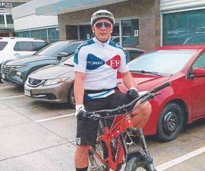 Ángel Miguel Méndez entrena cuatro días a la semana (martes, jueves, sábado y domingo) y recorre 20 kilómetros en montaña.