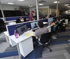 Si usted es citado a laborar en un feriado tiene derecho a que ese día se le pague doble, según lo estipulado en las leyes hondureñas.