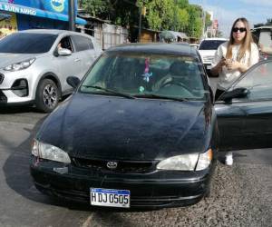 Como Andrea Josefina Sánchez Orellana fue identificada la mujer que atropelló al agente de la policía municipal.