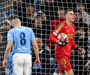 Manchester City y Real Madrid, el vigente campeón ante el máximo ganador de la Champions, se ven las caras en un electrizante mano a mano en el Etihad.