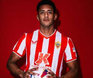 Choco Lozano ficha oficialmente con Almeria.