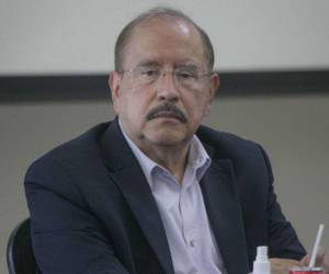 Con esta decisión, Noé Pino pierde la posibilidad de competir por el cargo de presidente ejecutivo del BCIE