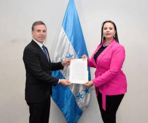 Carlos Aguilar hizo fuertes señalamientos contra la ministra de Trabajo tras su salida del IHSS.