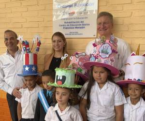 <i>Inauguración del Centro Educativo Francisco Morazán en San Juan del Rancho, resultado de la colaboración de Fundación Ficohsa y la Alianza por la Educación.</i>
