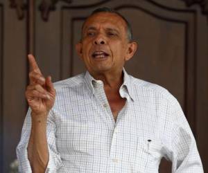 Según Eliud Girón, congresista de Libre, el proceso legal iniciado contra “Pepe” Lobo en Honduras le favorece por el tema de extradición.