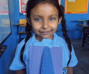 La comunidad de la aldea La Colorada, en Guaimitas, se encuentra de luto tras la muerte de Katia Soriano, una niña de 9 años que murió atropellada mientras intentaba cruzar la carretera CA-13 junto a su madre.