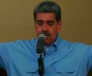 “Señor cobarde, no se meta con el hombre de a pie, venga por mí, aquí lo esperan en Miraflores, no se tarden en llegar, ¡cobarde! ¡Venga por mí, cobarde!”, fue lo dicho antes por Maduro.