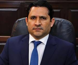 La audiencia inició tras la presentación de un recurso de amparo por parte del magistrado antes de la sesión.