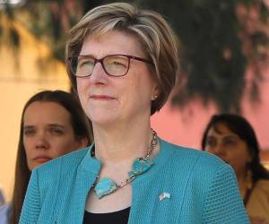 Laura Dogu aparece como jefa de misión en la página web oficial de la embajada estadounidense en Venezuela