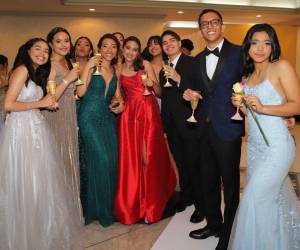 La promoción 2022-2023 de La Estancia School disfrutó de una noche de ensueño en el Hotel Honduras Maya de Tegucigalpa.