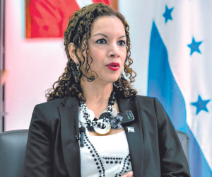 Varios empleados denunciaron malos tratos de autoridades. Roque acepta una investigación