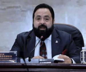 52 votos ha alcanzado nada más la nómina de Libre, mientras la de la oposición 74 votos.