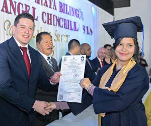Educadores de Ocotepeque reciben su acreditación como docentes bilingües, marcando un avance histórico para la región occidental del país.