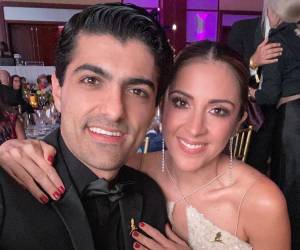 La presentadora de noticias hondureña, Maity Interiano, no solo está atravesando una de las mejores estapas de su vida como profesional, también a nivel personal. La catracha ha encontrado el amor y está disfrutando cada momento y cada etapa junto a su ahora esposo, Anuar Zidan.