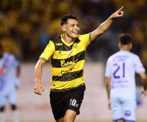 Jhow Benavidez marcó una auténtica joya de gol para aumentar la ventaja aurinegra.