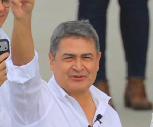 La defensa del exmandatario presentó un recurso de reposición luego de que el juez natural declinara conocer el caso Pandora II.