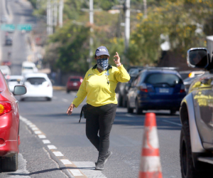 Tras continuas faltas de respeto para el personal de la Alcaldía en las calles, el alcalde Jorge Aldana exige respeto para sus colaboradores.