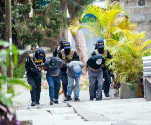 Los grupos delictivos que se dedican al flagelo siguen cobrando el llamado impuesto de guerra a los transportistas y comerciantes, pero las llamadas desde los centros penales se han reducido.