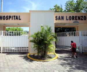 Los trabajadores del Hospital de San Lorenzo se tomaron la carretera Panamericana como medida de presión.
