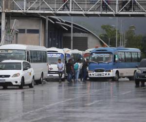 Colocarán números para denunciar abusos de choferes de transporte público de la capital