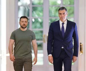 El presidente de Ucrania, Volodimir Zelenski y Pedro Sánchez se reunieron en el Palacio de la Moncloa para firmar un acuerdo bilateral de seguridad.