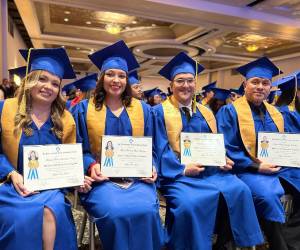 Los nuevos profesionales de pregrado y posgrado que culminan exitosamente su formación académica en la UJCV se incorporan a distintos sectores productivos del país.