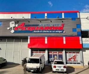 Repuestos Acquaroni en Comayagua, la segunda tienda en Honduras, está ubicada en barrio San Miguel, salida hacia Tegucigalpa, contiguo a bodegas de la EEH.