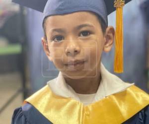 El pequeño Liam Isaac Rivera Alvarado continúa desaparecido tras caer al mar desde la embarcación ‘Mrs. Jim’, que enfrentó un fuerte oleaje mientras navegaba cerca de la comunidad de Río Plátano, en el departamento de Gracias a Dios. Aquí los detalles: