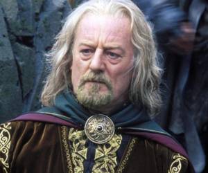 Bernard Hill destacó como un actor multifacético.