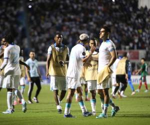 Los catrachos ganaron en el primer duelo contra México en Honduras.