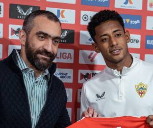 Choco Lozano es presentado con Almería