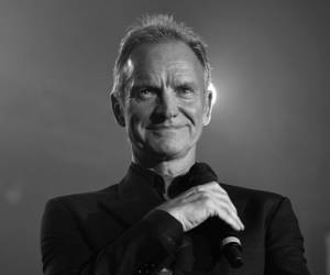 El artista británico Sting dijo que había que defender el capital humano frente a la inteligencia artificial.